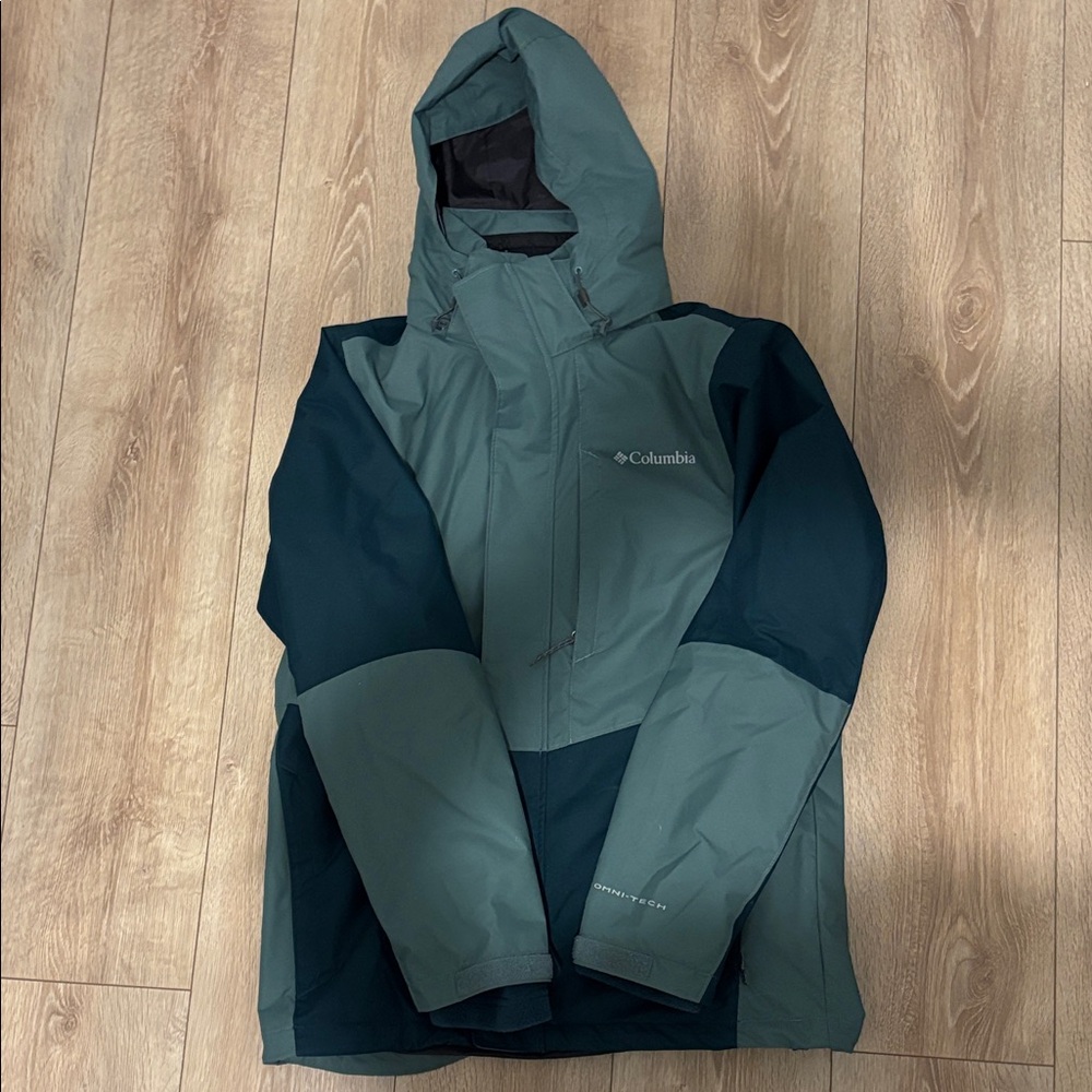 Columbia Men's Two-Tone Green  3 in 1 Performance Rain Jacket with inner fleece